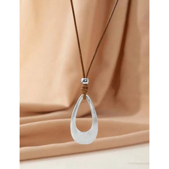 Vintage Teardrop-Shaped Pendant Women's Necklace - Picture 4 of 7